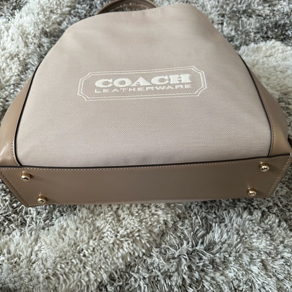 Coach Handbag - Picture 2 of 7